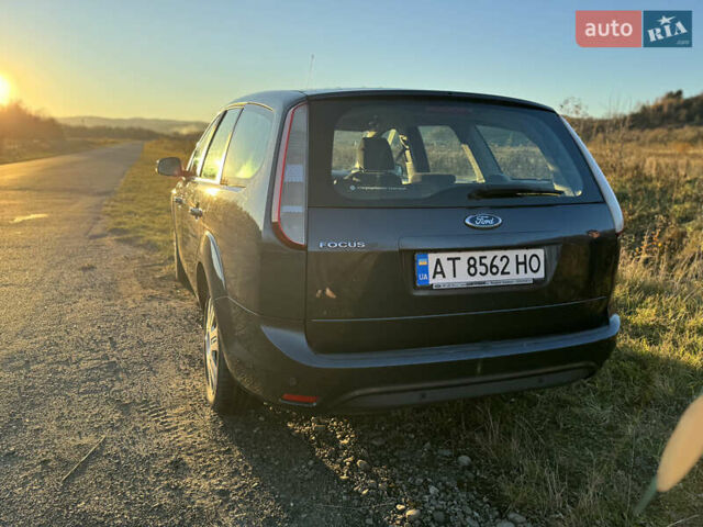 Серый Форд Фокус, объемом двигателя 1.6 л и пробегом 173 тыс. км за 5300 $, фото 5 на Automoto.ua