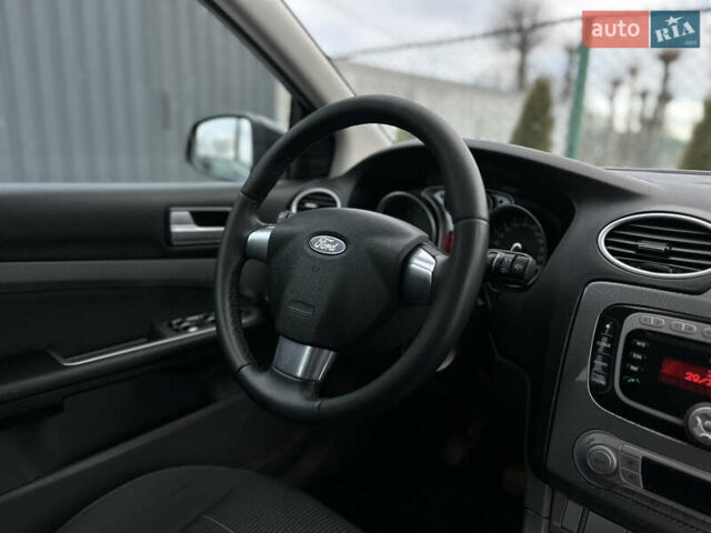 Сірий Форд Фокус, об'ємом двигуна 1.8 л та пробігом 207 тис. км за 6500 $, фото 43 на Automoto.ua