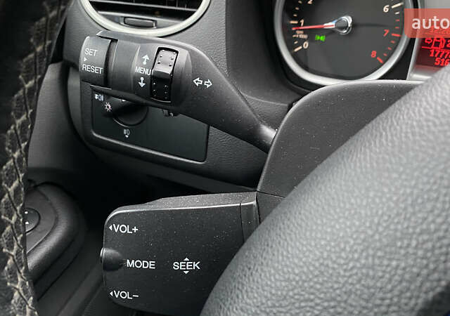 Серый Форд Фокус, объемом двигателя 1.6 л и пробегом 174 тыс. км за 4599 $, фото 51 на Automoto.ua