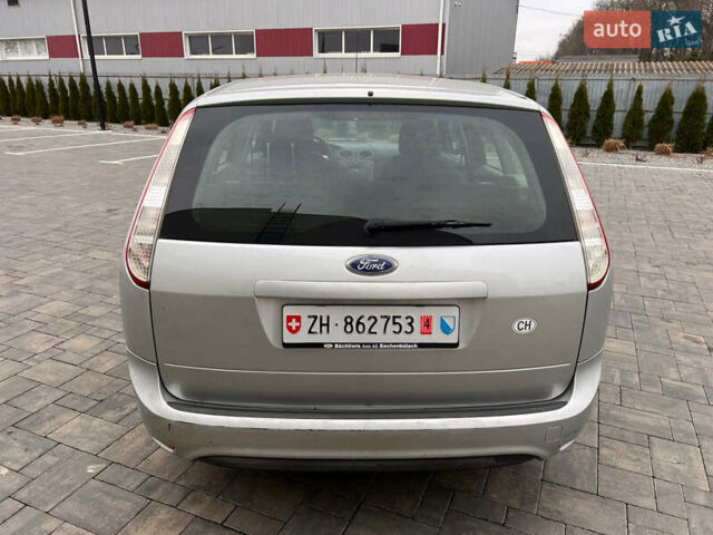 Серый Форд Фокус, объемом двигателя 1.6 л и пробегом 227 тыс. км за 5898 $, фото 13 на Automoto.ua