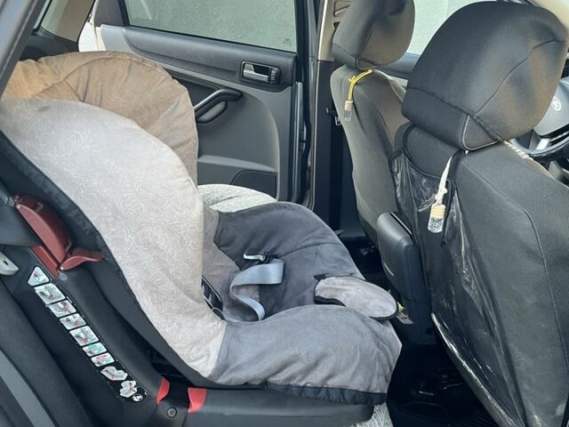 Серый Форд Фокус, объемом двигателя 1.8 л и пробегом 356 тыс. км за 4800 $, фото 6 на Automoto.ua