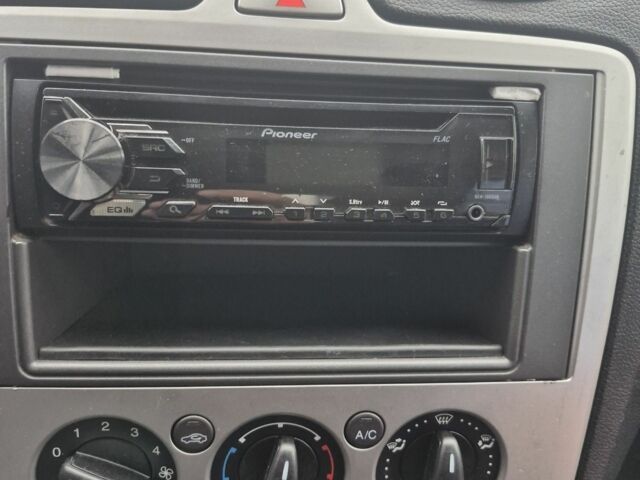 Форд Фокус 2009 у Черкасах на Automoto.ua Сірий Форд Фокус, об'ємом двигуна 0 л та пробігом 157 тис. км за 5999 $, фото 6 на Automoto.ua