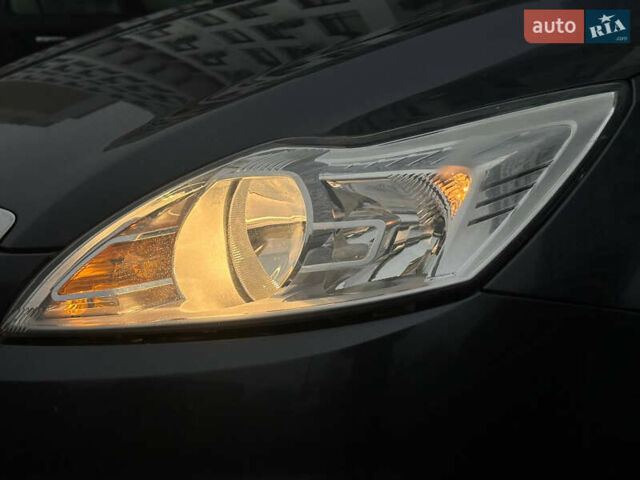 Серый Форд Фокус, объемом двигателя 0 л и пробегом 203 тыс. км за 5900 $, фото 8 на Automoto.ua