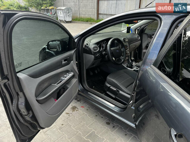 Форд Фокус 2009 у Львові на Automoto.ua Сірий Форд Фокус, об'ємом двигуна 1.56 л та пробігом 270 тис. км за 6000 $, фото 4 на Automoto.ua