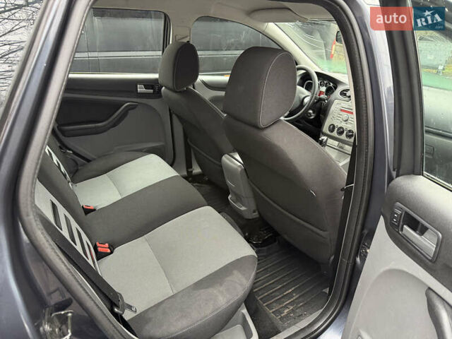 Серый Форд Фокус, объемом двигателя 1.6 л и пробегом 224 тыс. км за 4200 $, фото 17 на Automoto.ua