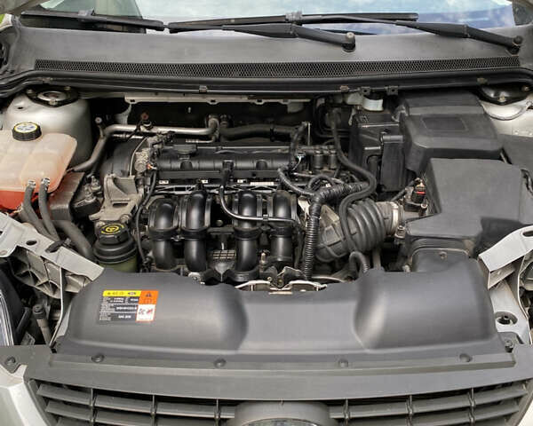 Сірий Форд Фокус, об'ємом двигуна 1.6 л та пробігом 168 тис. км за 5500 $, фото 12 на Automoto.ua