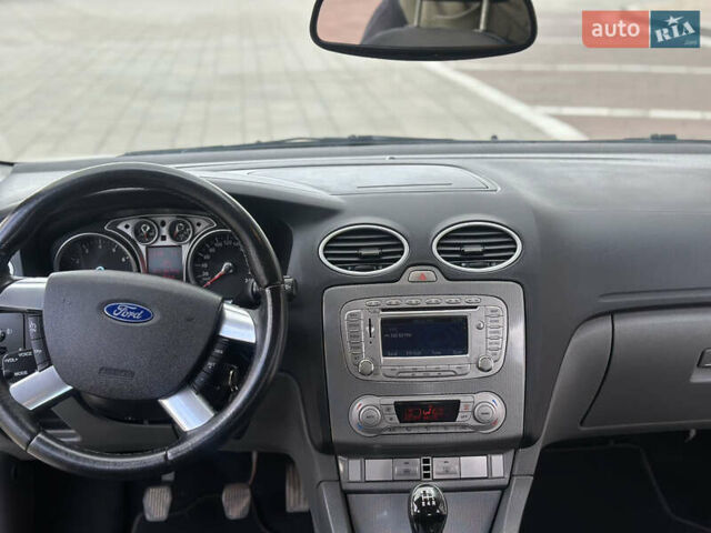 Сірий Форд Фокус, об'ємом двигуна 1.8 л та пробігом 196 тис. км за 6300 $, фото 19 на Automoto.ua
