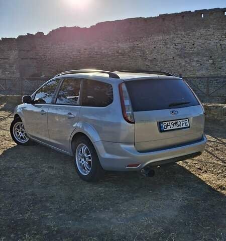 Серый Форд Фокус, объемом двигателя 1.56 л и пробегом 272 тыс. км за 5800 $, фото 4 на Automoto.ua