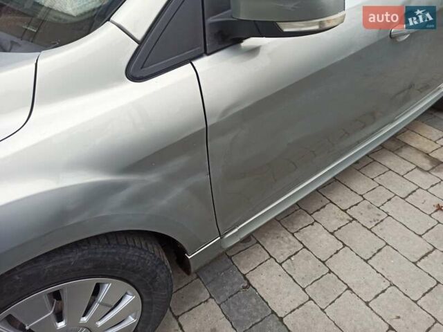 Серый Форд Фокус, объемом двигателя 1.6 л и пробегом 341 тыс. км за 4000 $, фото 1 на Automoto.ua