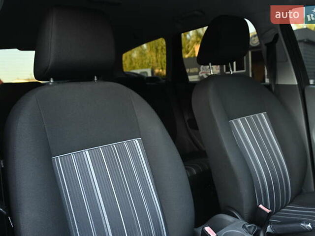 Серый Форд Фокус, объемом двигателя 1.6 л и пробегом 306 тыс. км за 4850 $, фото 35 на Automoto.ua