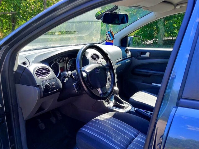 Серый Форд Фокус, объемом двигателя 1.6 л и пробегом 227 тыс. км за 5500 $, фото 8 на Automoto.ua