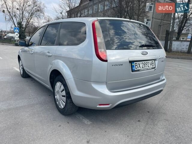 Серый Форд Фокус, объемом двигателя 1.56 л и пробегом 231 тыс. км за 5500 $, фото 9 на Automoto.ua