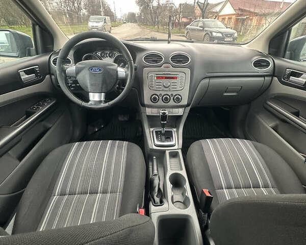 Серый Форд Фокус, объемом двигателя 2 л и пробегом 290 тыс. км за 4999 $, фото 10 на Automoto.ua