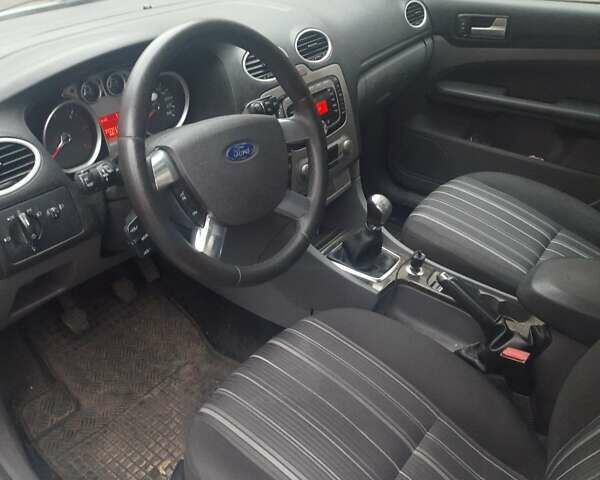 Сірий Форд Фокус, об'ємом двигуна 1.6 л та пробігом 222 тис. км за 4500 $, фото 6 на Automoto.ua