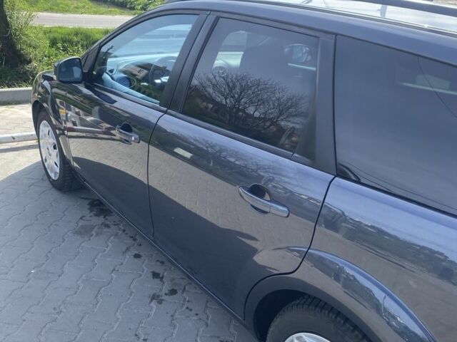 Серый Форд Фокус, объемом двигателя 1.6 л и пробегом 220 тыс. км за 5750 $, фото 6 на Automoto.ua