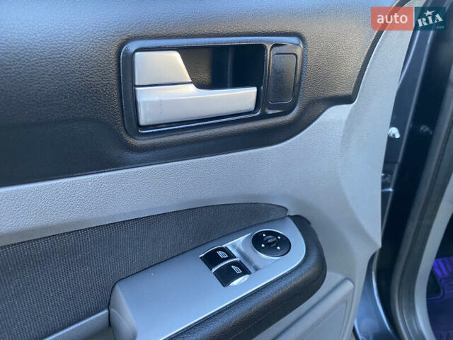 Серый Форд Фокус, объемом двигателя 1.8 л и пробегом 287 тыс. км за 5200 $, фото 23 на Automoto.ua