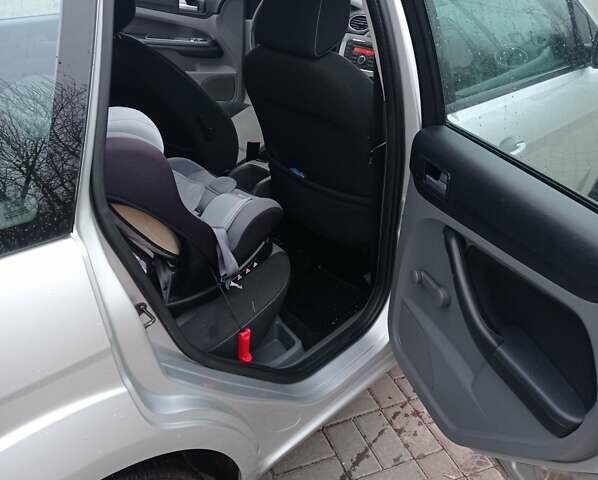 Серый Форд Фокус, объемом двигателя 1.8 л и пробегом 199 тыс. км за 4700 $, фото 10 на Automoto.ua