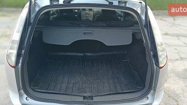 Сірий Форд Фокус, об'ємом двигуна 1.6 л та пробігом 290 тис. км за 5500 $, фото 7 на Automoto.ua