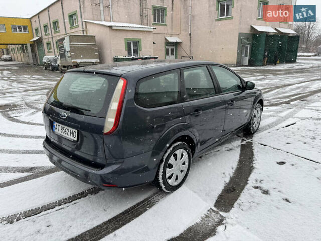 Серый Форд Фокус, объемом двигателя 1.6 л и пробегом 175 тыс. км за 4750 $, фото 9 на Automoto.ua