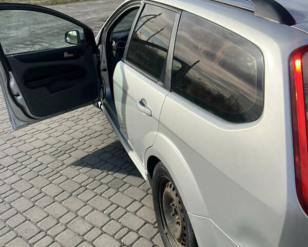 Форд Фокус 2009 в Львове на Automoto.ua Серый Форд Фокус, объемом двигателя 1.8 л и пробегом 231 тыс. км за 4700 $, фото 9 на Automoto.ua