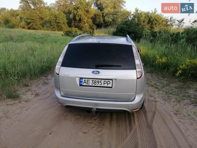 Форд Фокус 2009 у Кам'янське (Дніпродзержинськ) на Automoto.ua Сірий Форд Фокус, об'ємом двигуна 1.6 л та пробігом 290 тис. км за 6000 $, фото 1 на Automoto.ua
