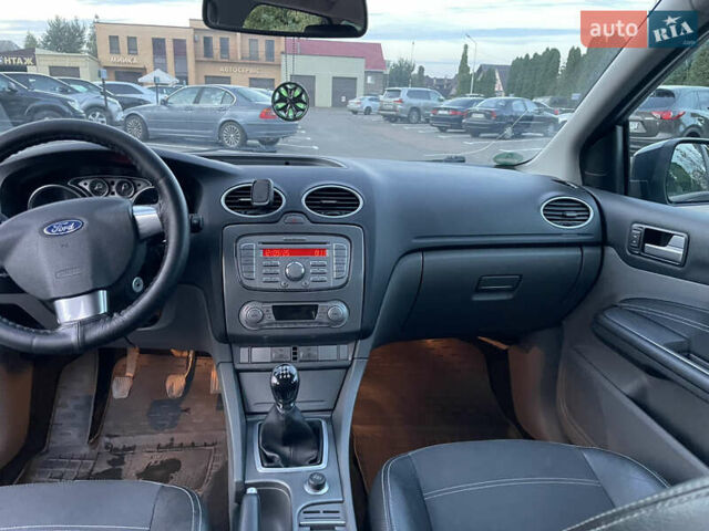 Сірий Форд Фокус, об'ємом двигуна 1.56 л та пробігом 355 тис. км за 5500 $, фото 18 на Automoto.ua