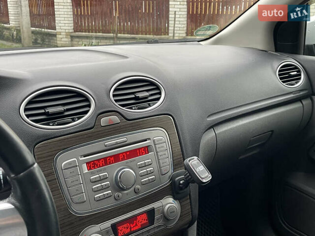 Серый Форд Фокус, объемом двигателя 1.8 л и пробегом 287 тыс. км за 4999 $, фото 14 на Automoto.ua