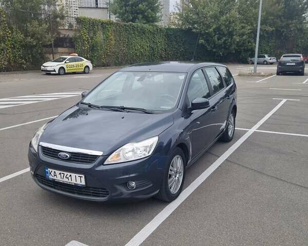 Серый Форд Фокус, объемом двигателя 2 л и пробегом 252 тыс. км за 6300 $, фото 1 на Automoto.ua