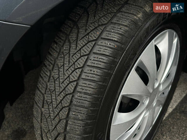 Серый Форд Фокус, объемом двигателя 0 л и пробегом 203 тыс. км за 5900 $, фото 9 на Automoto.ua