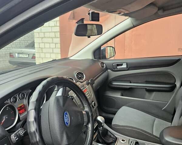 Серый Форд Фокус, объемом двигателя 1.56 л и пробегом 233 тыс. км за 5100 $, фото 10 на Automoto.ua