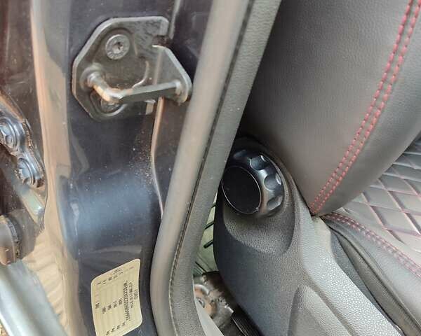 Сірий Форд Фокус, об'ємом двигуна 1.56 л та пробігом 320 тис. км за 5300 $, фото 11 на Automoto.ua