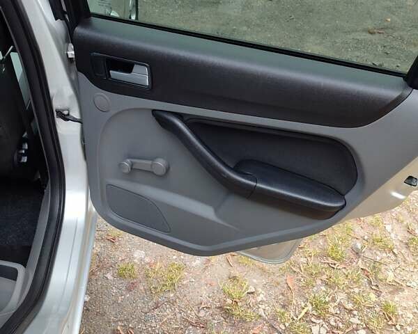 Форд Фокус 2009 у Белой Церкве на Automoto.ua Сірий Форд Фокус, об'ємом двигуна 1.8 л та пробігом 195 тис. км за 5699 $, фото 9 на Automoto.ua