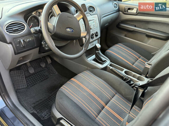 Серый Форд Фокус, объемом двигателя 1.6 л и пробегом 173 тыс. км за 5300 $, фото 14 на Automoto.ua