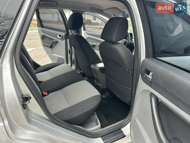 Серый Форд Фокус, объемом двигателя 2 л и пробегом 165 тыс. км за 7300 $, фото 39 на Automoto.ua