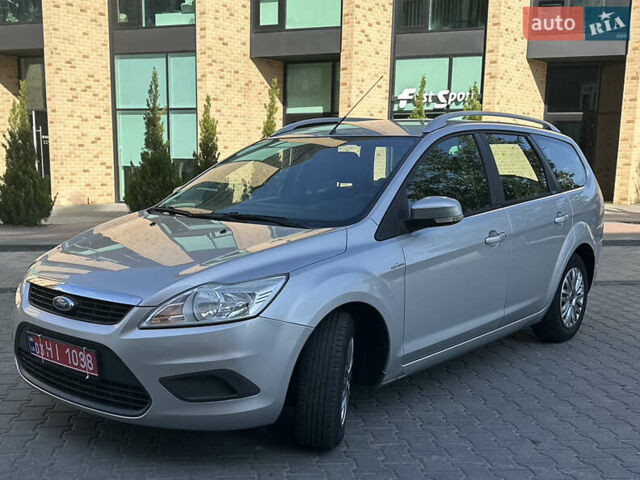 Форд Фокус 2009 у Хмельницькому на Automoto.ua Сірий Форд Фокус, об'ємом двигуна 1.6 л та пробігом 243 тис. км за 5499 $, фото 4 на Automoto.ua
