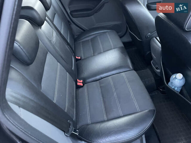 Сірий Форд Фокус, об'ємом двигуна 1.56 л та пробігом 355 тис. км за 5500 $, фото 26 на Automoto.ua