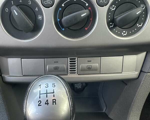 Форд Фокус 2009 в Калуше на Automoto.ua Серый Форд Фокус, объемом двигателя 1.6 л и пробегом 131 тыс. км за 6900 $, фото 38 на Automoto.ua