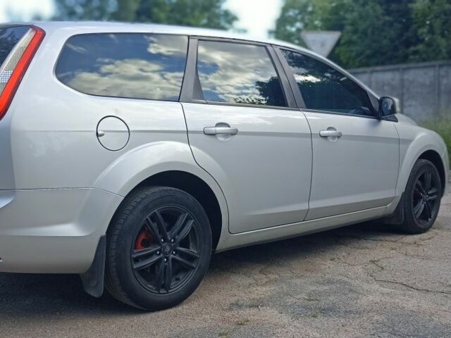 Сірий Форд Фокус, об'ємом двигуна 1.6 л та пробігом 290 тис. км за 5500 $, фото 3 на Automoto.ua