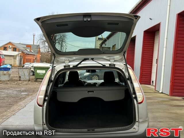 Серый Форд Фокус, объемом двигателя 1.6 л и пробегом 179 тыс. км за 5800 $, фото 2 на Automoto.ua