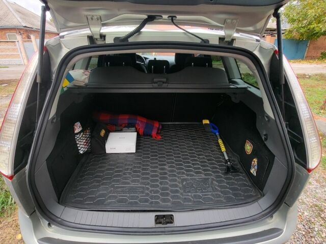 Форд Фокус 2009 у Харкові на Automoto.ua Сірий Форд Фокус, об'ємом двигуна 1.6 л та пробігом 223 тис. км за 6700 $, фото 4 на Automoto.ua