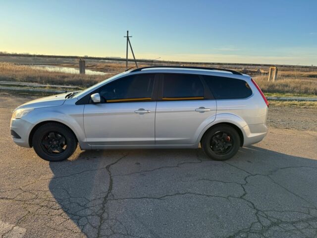 Серый Форд Фокус, объемом двигателя 1.6 л и пробегом 257 тыс. км за 6000 $, фото 1 на Automoto.ua