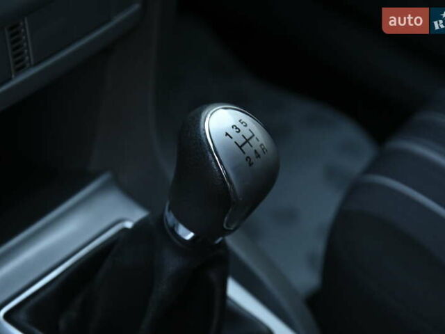 Форд Фокус 2009 в Бердичеве на Automoto.ua Серый Форд Фокус, объемом двигателя 1.6 л и пробегом 306 тыс. км за 4900 $, фото 20 на Automoto.ua