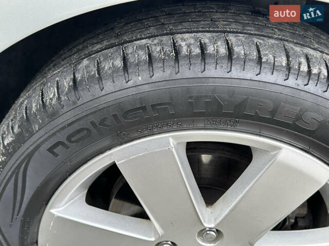 Сірий Форд Фокус, об'ємом двигуна 1.6 л та пробігом 258 тис. км за 5700 $, фото 32 на Automoto.ua