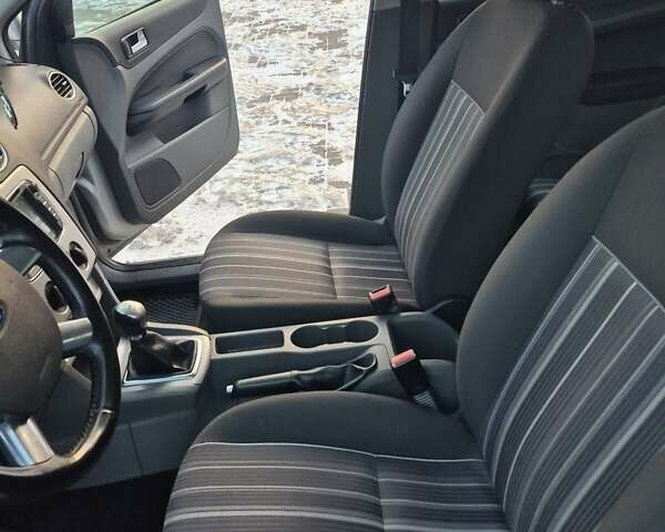 Серый Форд Фокус, объемом двигателя 1.6 л и пробегом 160 тыс. км за 4999 $, фото 8 на Automoto.ua