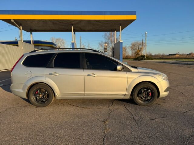 Серый Форд Фокус, объемом двигателя 1.6 л и пробегом 257 тыс. км за 6000 $, фото 2 на Automoto.ua