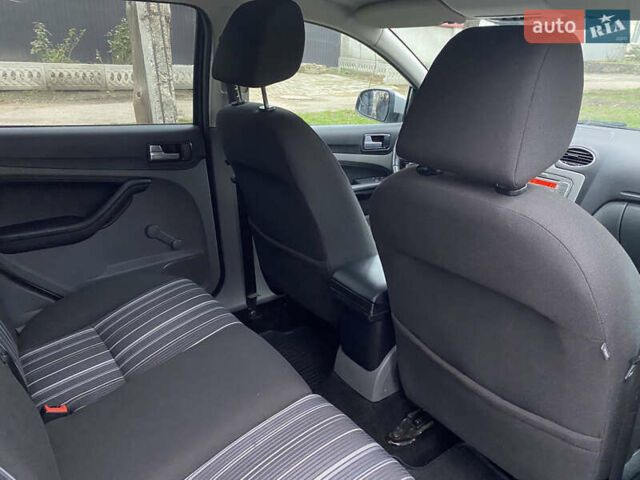 Сірий Форд Фокус, об'ємом двигуна 1.6 л та пробігом 197 тис. км за 6100 $, фото 18 на Automoto.ua
