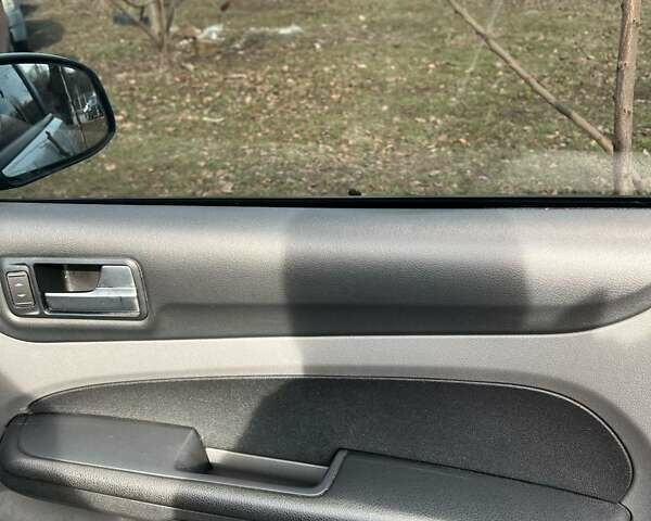 Сірий Форд Фокус, об'ємом двигуна 1.56 л та пробігом 260 тис. км за 6000 $, фото 33 на Automoto.ua