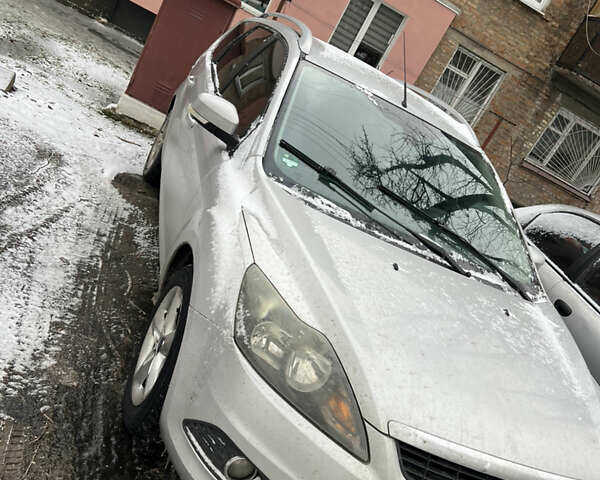 Серый Форд Фокус, объемом двигателя 1.8 л и пробегом 228 тыс. км за 5999 $, фото 4 на Automoto.ua