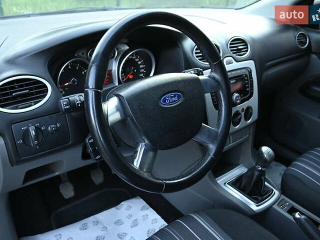 Форд Фокус 2009 в Бердичеве на Automoto.ua Серый Форд Фокус, объемом двигателя 1.6 л и пробегом 306 тыс. км за 4900 $, фото 15 на Automoto.ua