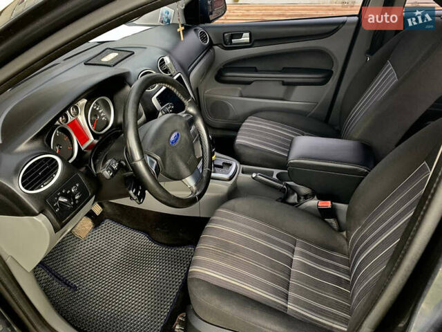 Сірий Форд Фокус, об'ємом двигуна 2 л та пробігом 211 тис. км за 6400 $, фото 14 на Automoto.ua